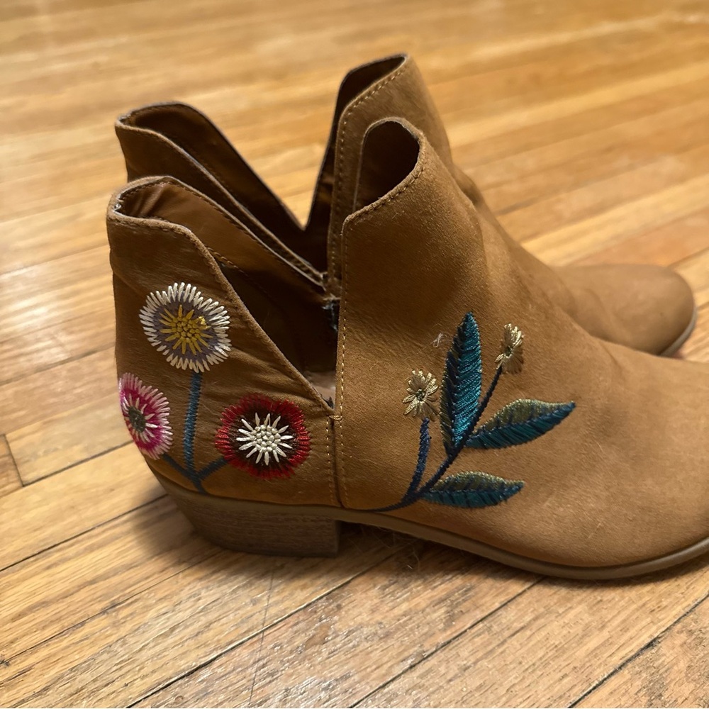 Indigo Tan Ankle Boots with Floral Embroidery